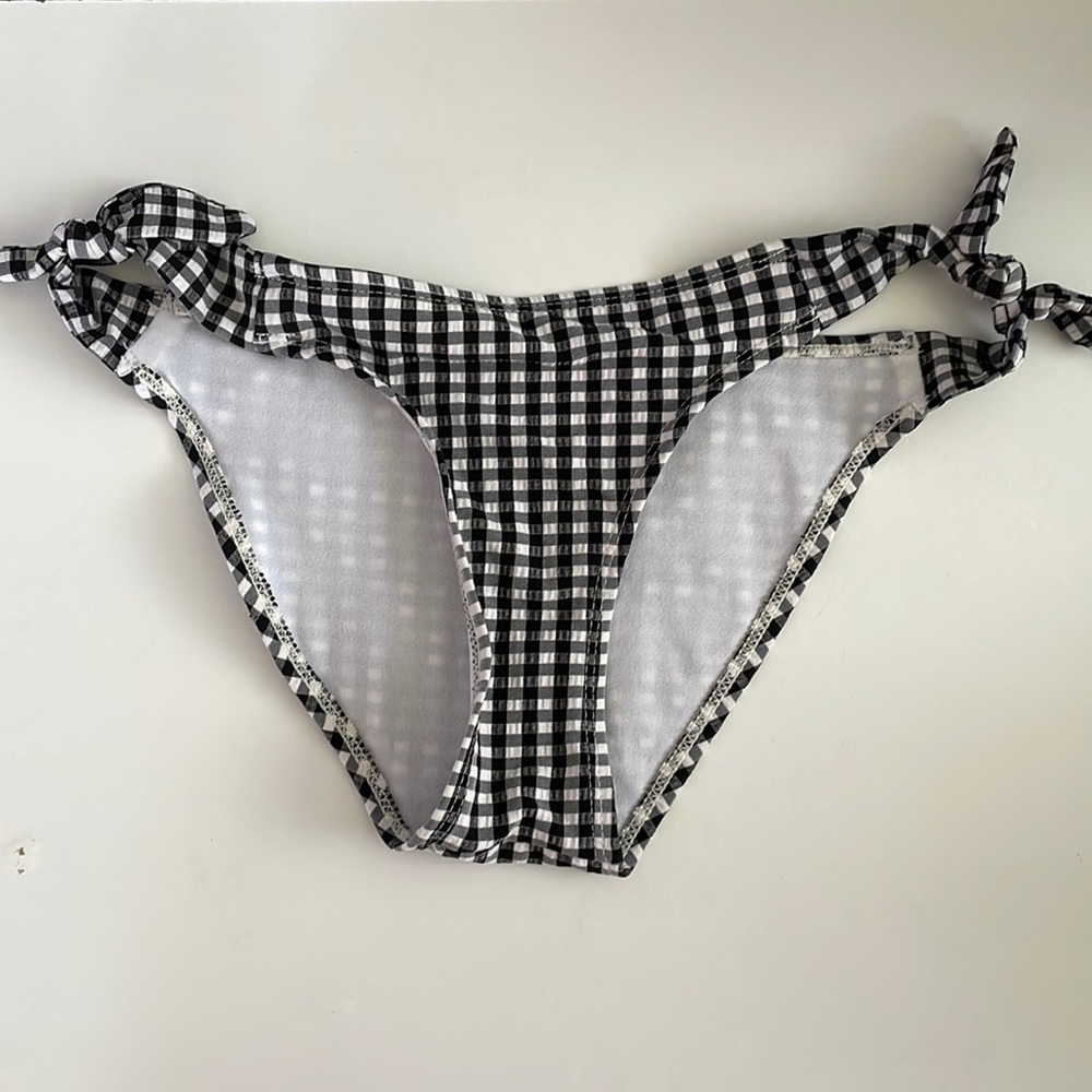 Full coverage bikini bottom from Target in an XS, only worn once, gingham print